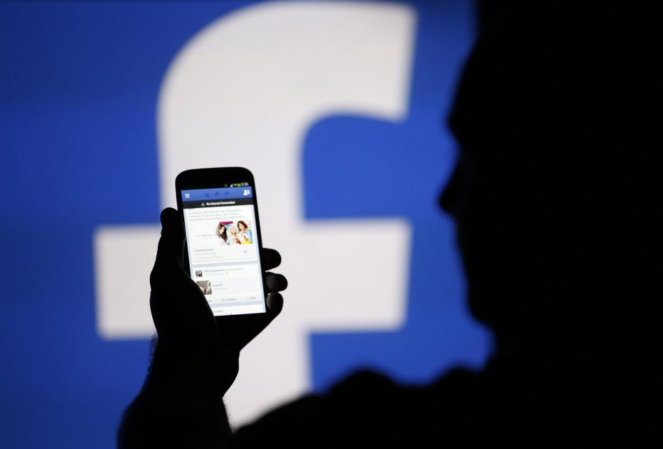 Facebook consente di gestire l'account di un defunto